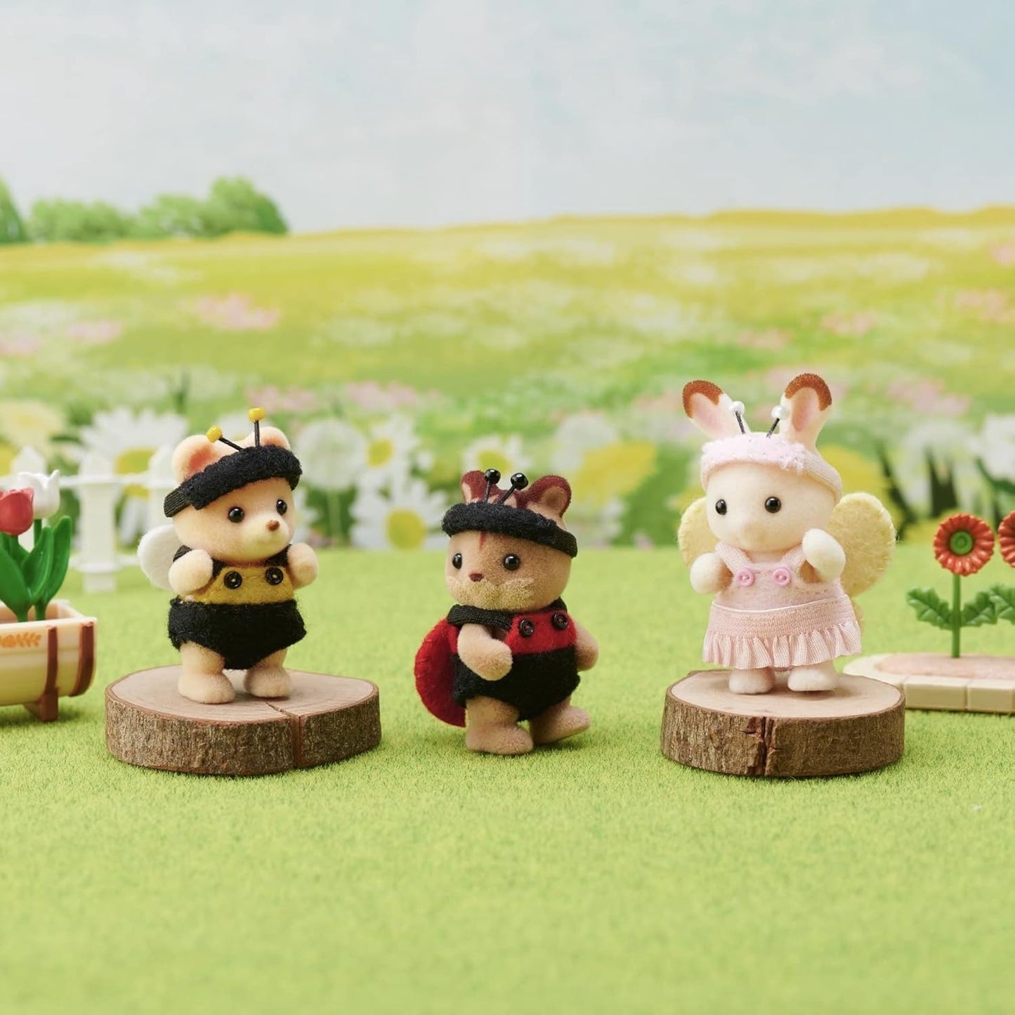 Sylvanian Families Dress-up Clothes Made With Felt (Kimiko Sasaki) (Lady Boutique Series No.8226)