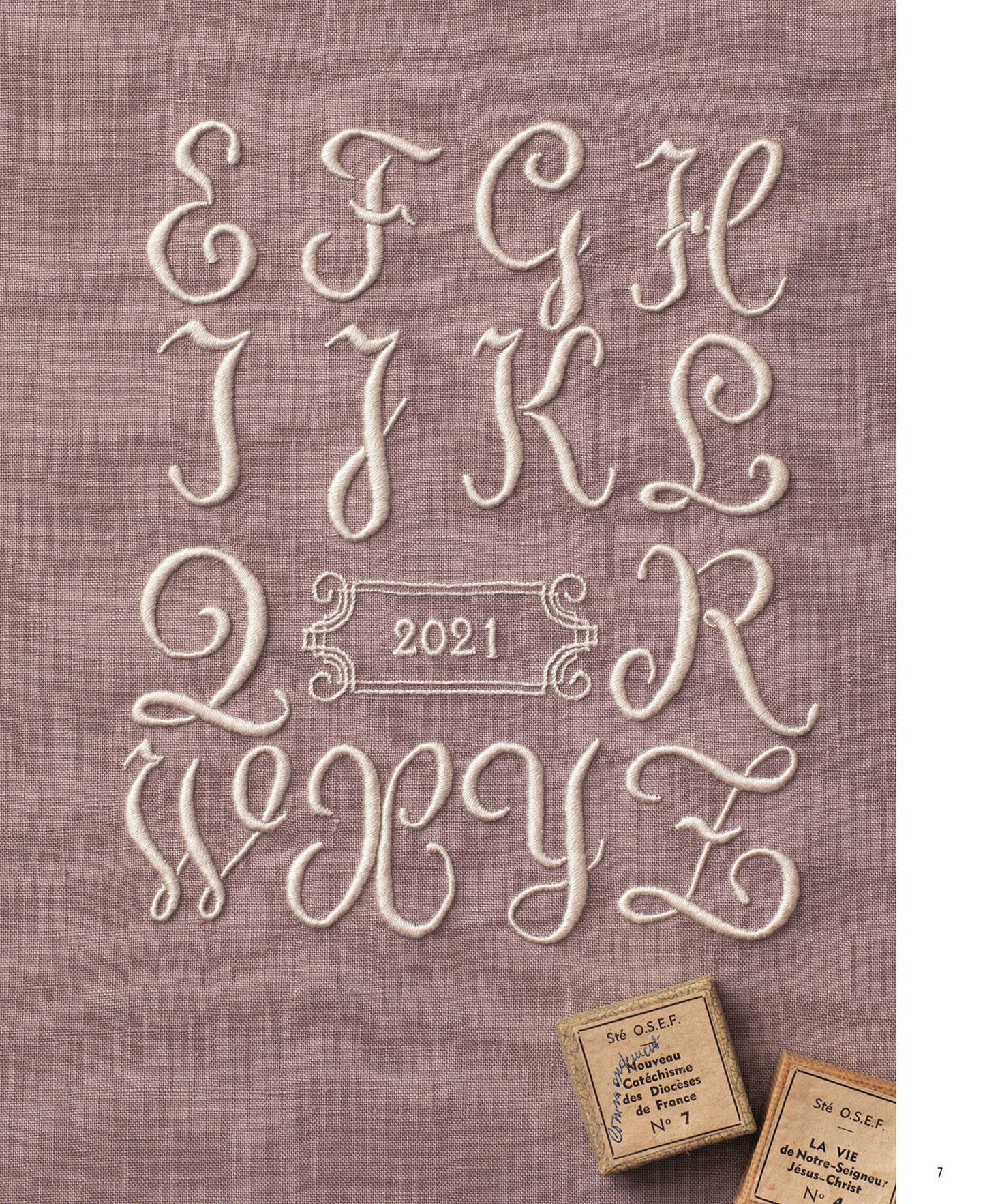 Alphabet Embroidery Design Book (Aya Fukuda) (2021)