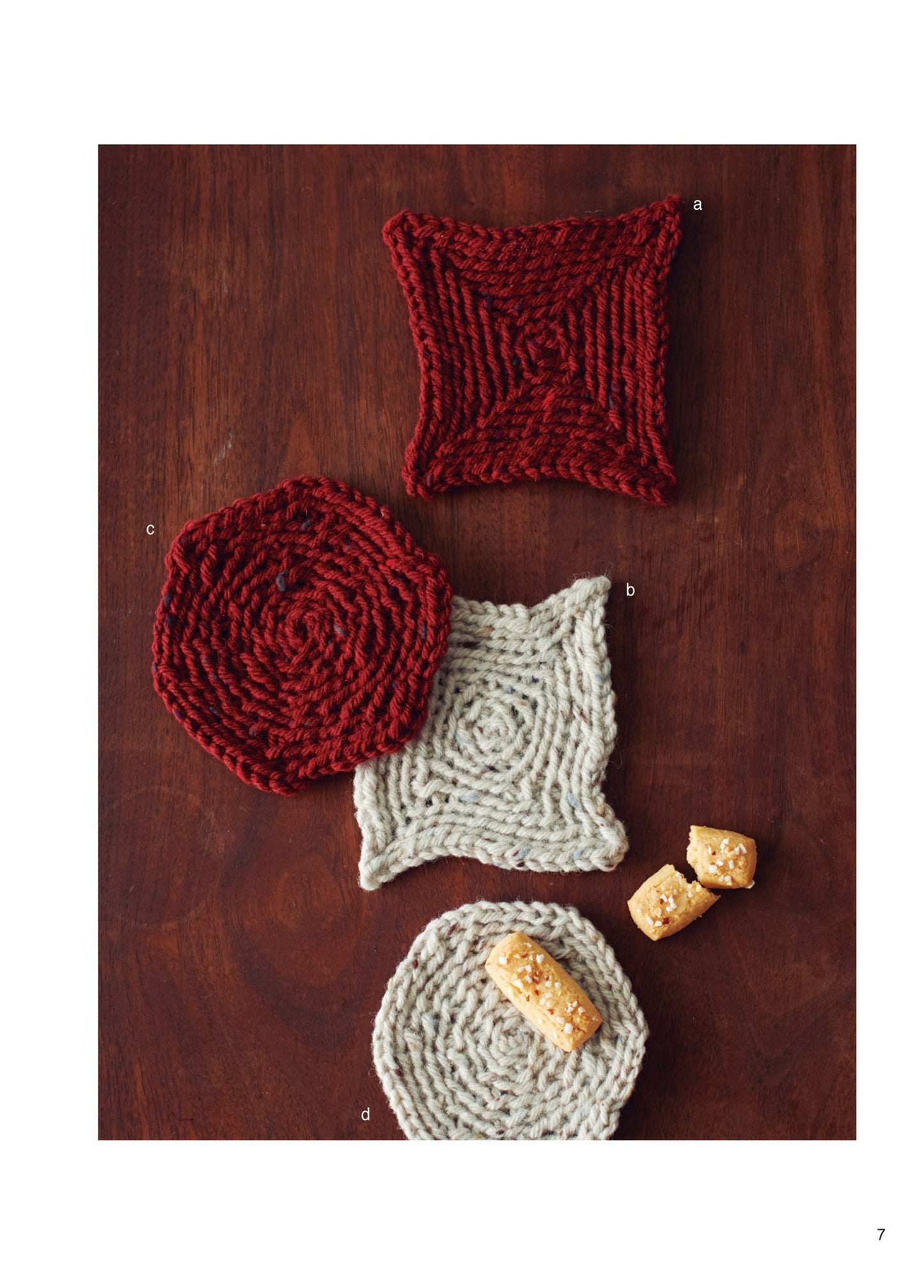 Bosnian Crochet Crafts - Cute Scandinavian Hand-Knitting Techniques (Takako Obito) (2019)
