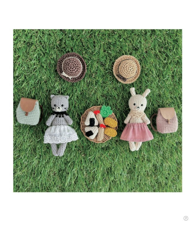 A Fun Little Crochet Doll to Dress Up (Cocochi) (2024)