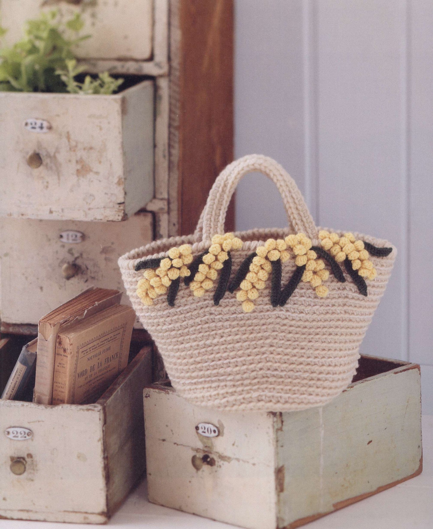 Pretty Color Crochet and Knit Goods Vol.05 (2013)