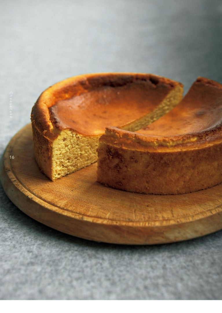 Impressingly Delicious Low-Carbohydrate Cheese & Chiffon Cake (Kaori Ishibashi) (2020)