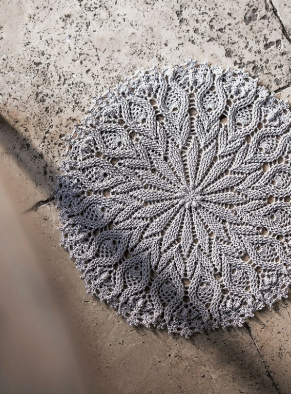 Classic Modern Doily Lace Crochet (Aki Kasashi) (2025)