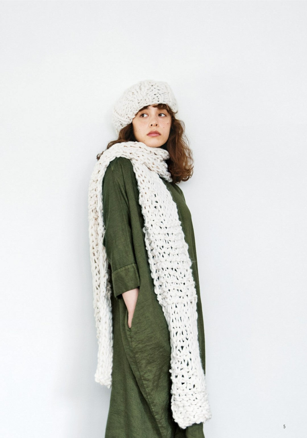 Accessories and Bags Knitted with Jumbo Needles (2017)