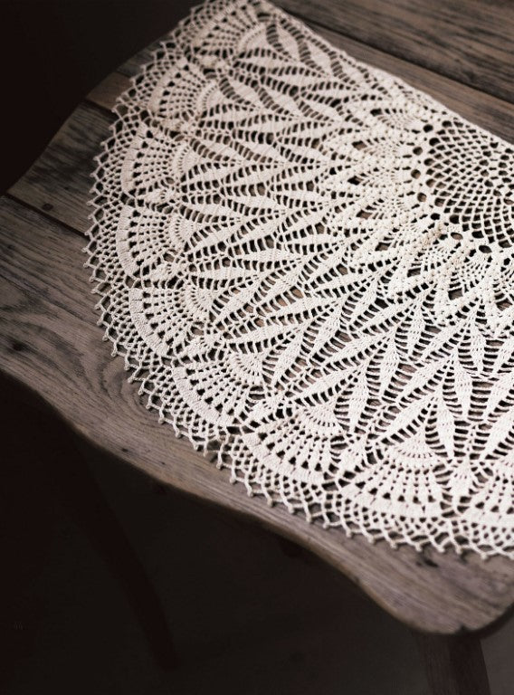 Classic Modern Doily Lace Crochet (Aki Kasashi) (2025)