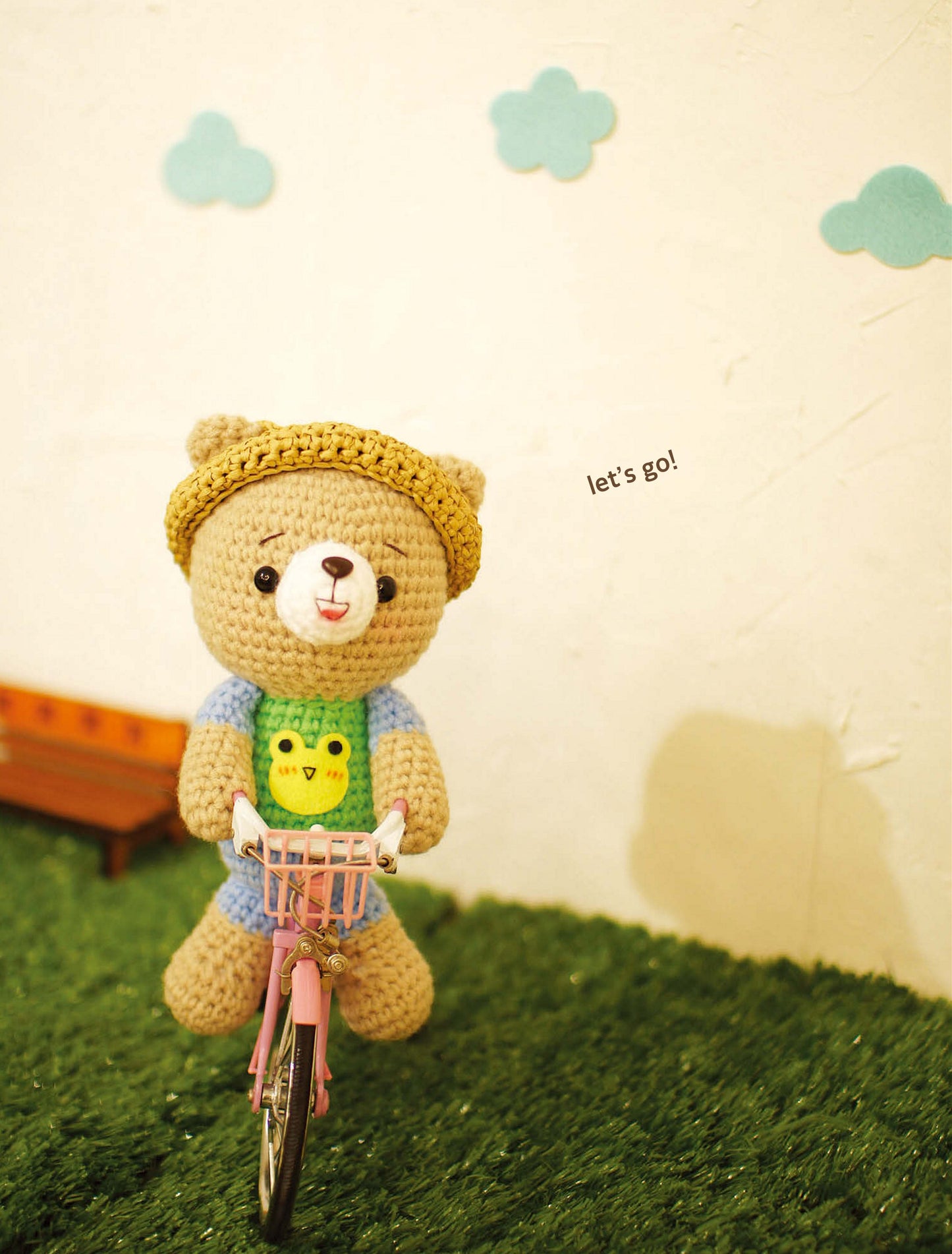 A Hand-Knitted Doll with a Story (Moon Joo-Hee)