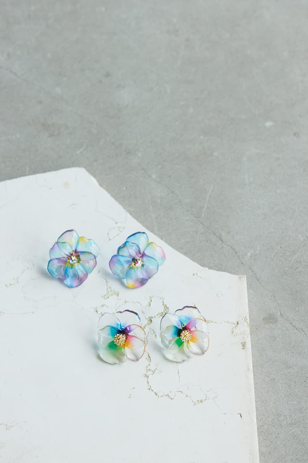 (PREORDER-Delivery in 48hrs) Easy Resin Accessory Book (Heart Warming Life Series) (2022)