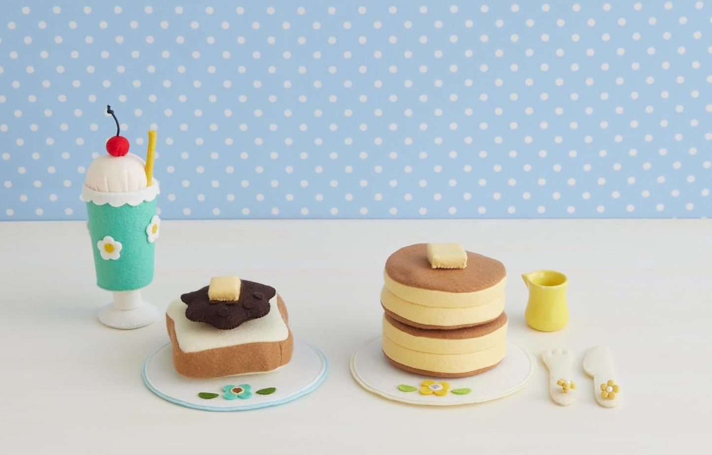 (PREORDER-Delivery in 48hrs) I Love Food! My First Felt Play-Food Set (2025)