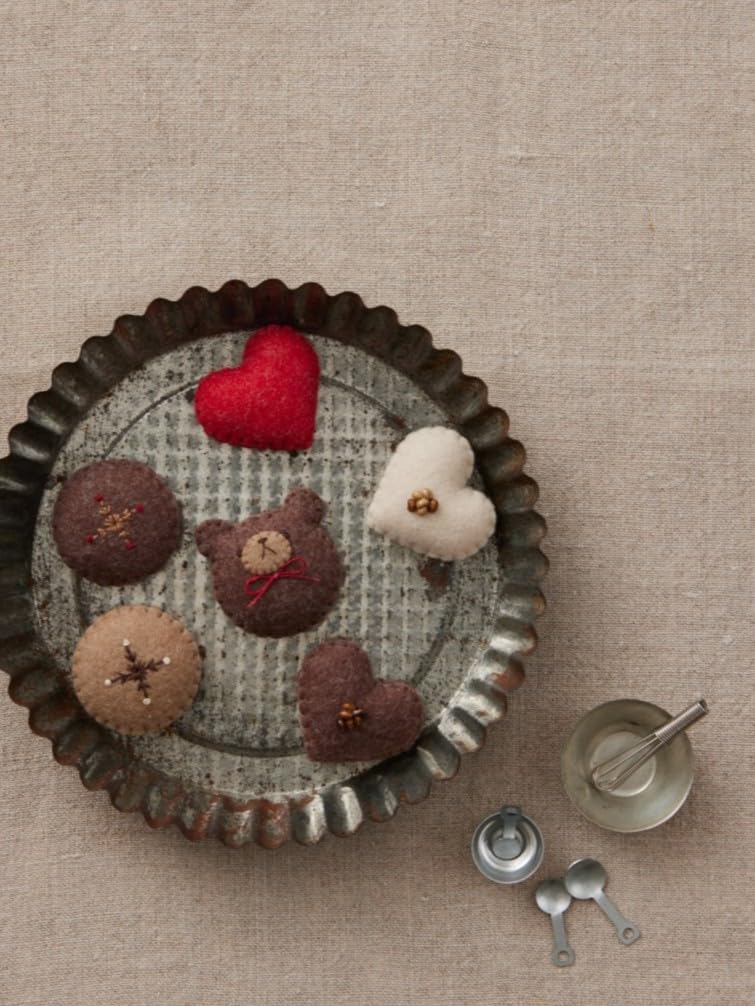 (PREORDER-Delivery in 48hrs) Cute Felt Mascots to Enjoy The Seasons (Matsubokkuri) (2025)