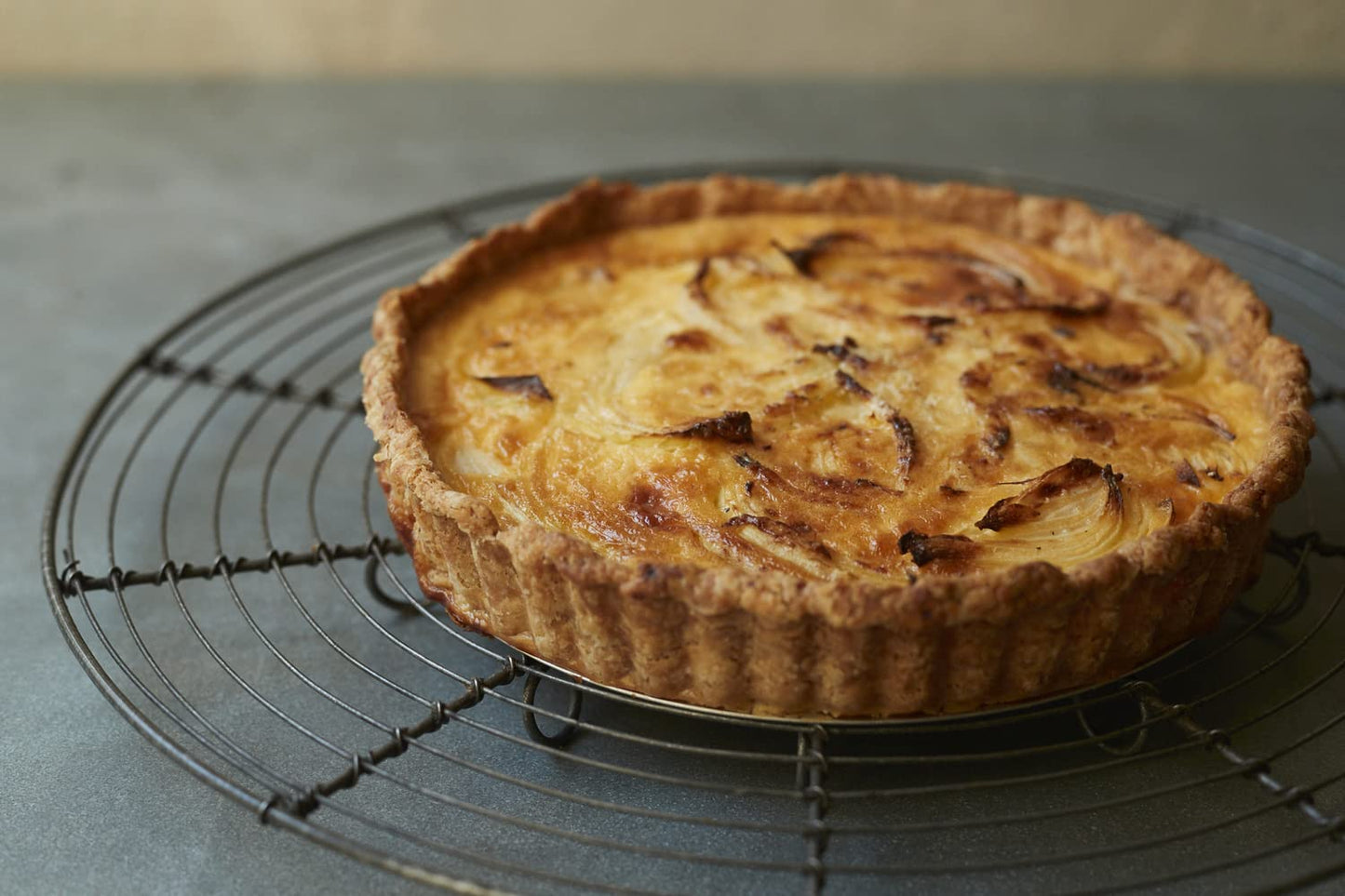 Easy to make French Quiche and Tart with Just One Dough (Wakayama Yoko) (2022)