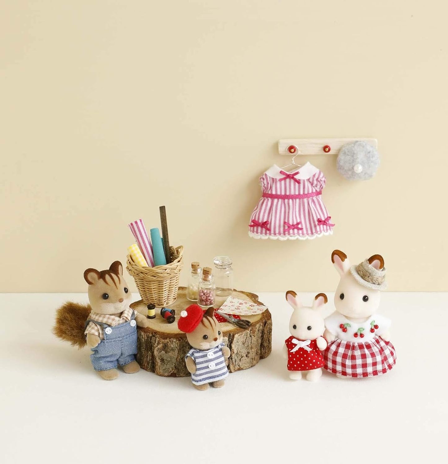 Sylvanian Families Outfits and Accessories Sewing (Lady Boutique Series No.4906)