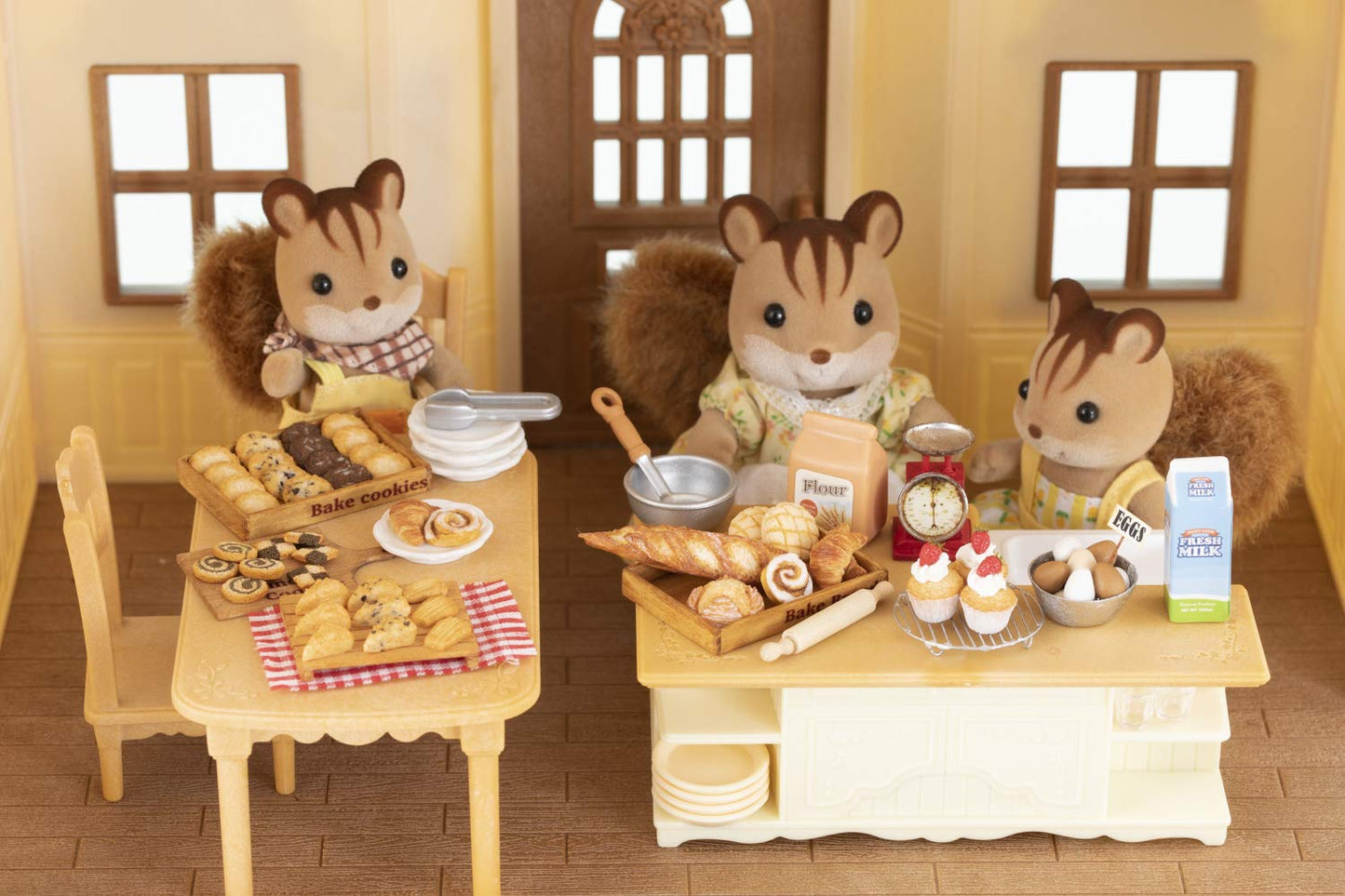 Sylvanian Families Fun Life Doll House Miniatures (Heart Warming Series)