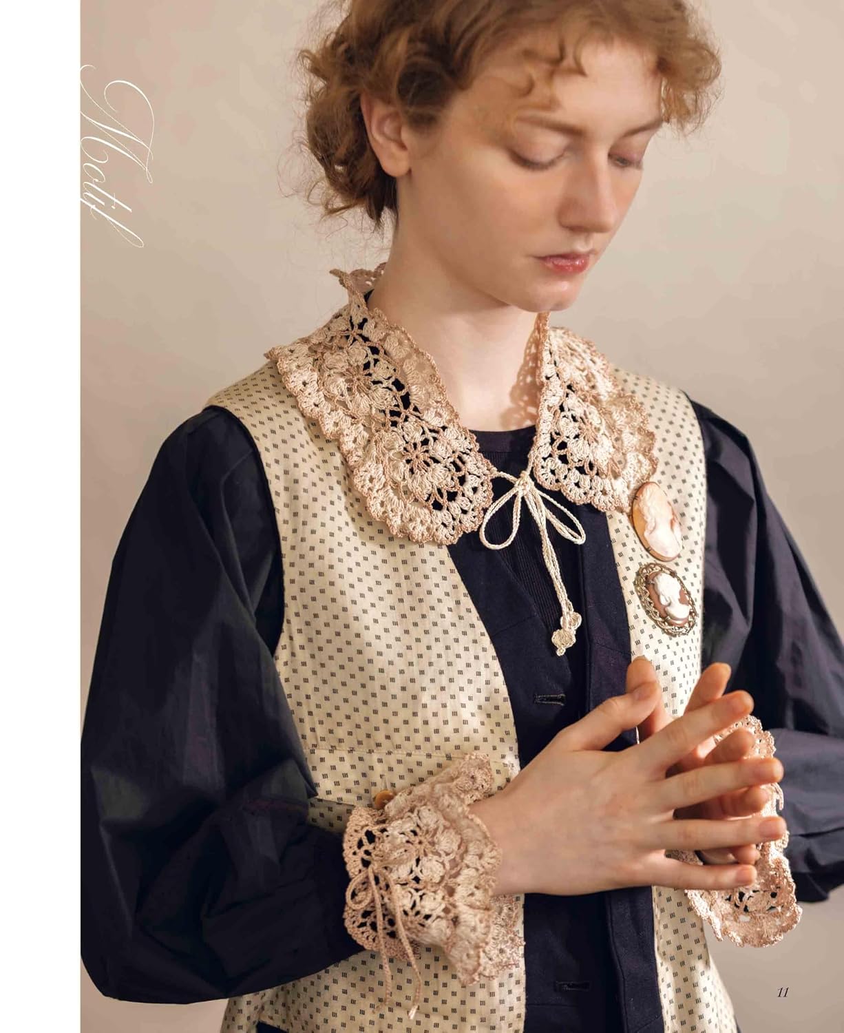 Antique-Style Crochet Lace Detachable Collar & Cuffs (applemints) (2026)
