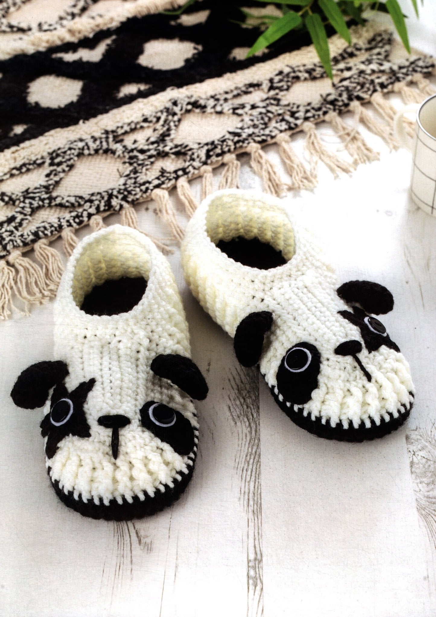 60 Simple Crochet Animal-Shaped Indoor Shoes (Chinese)